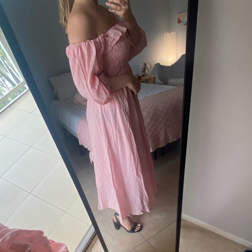 Flattering beach PINK dress💕